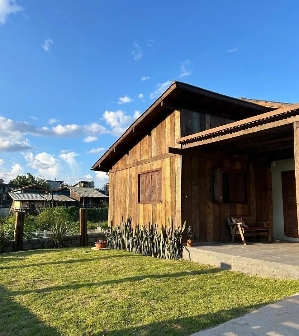 Casa Hortela No Rosa Com Churrasqueira Imbituba  Imbituba (Santa Catarina)